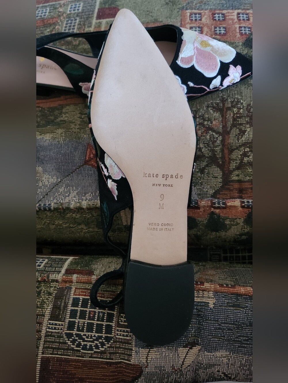 Kate Spade NWOB 9 Floral Embroidered on Leather Flats Made in Italy - Picture 3 of 9